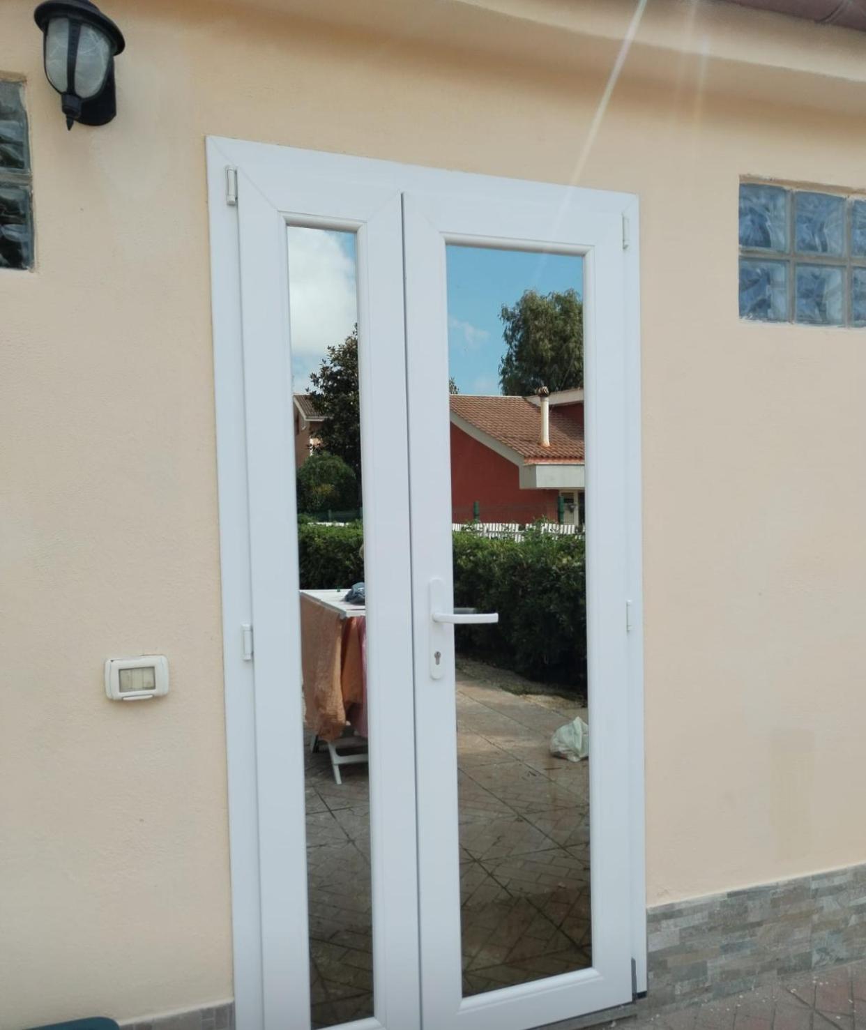 B&B Civitavecchia La Casetta Con Giardino Exterior photo